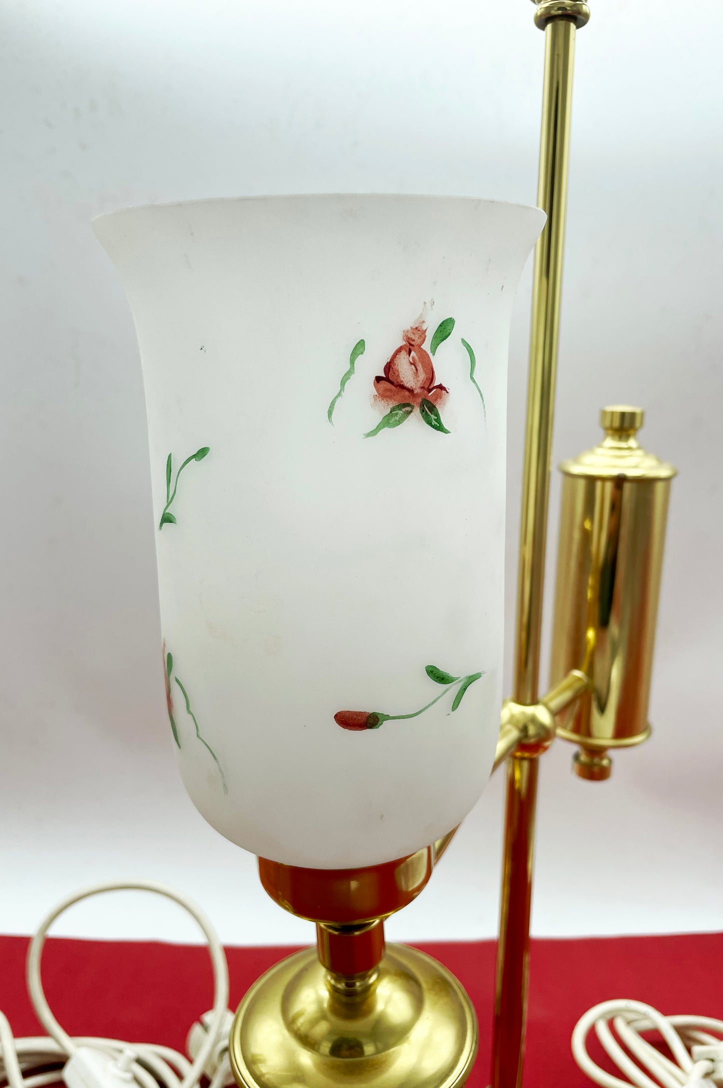 Paar französische Tischlampen mit bemaltem Glas „Tulpen“