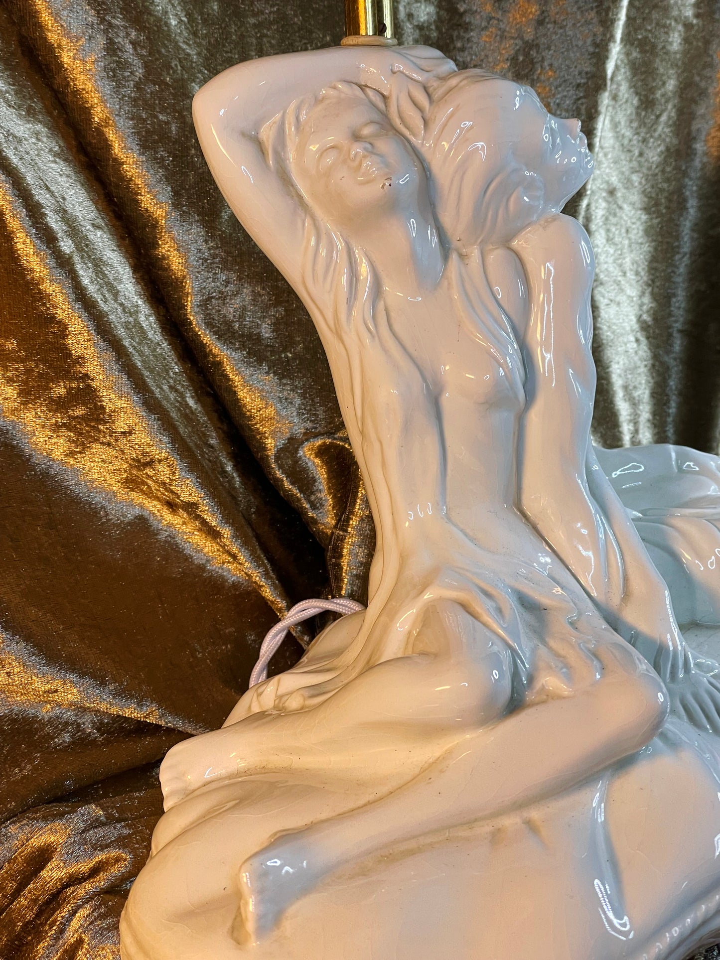 Original Jugendstil Lamp 1910 “Amor & Psyche” White Porcelain & Brass Figurative Table Lamp with Original Shade