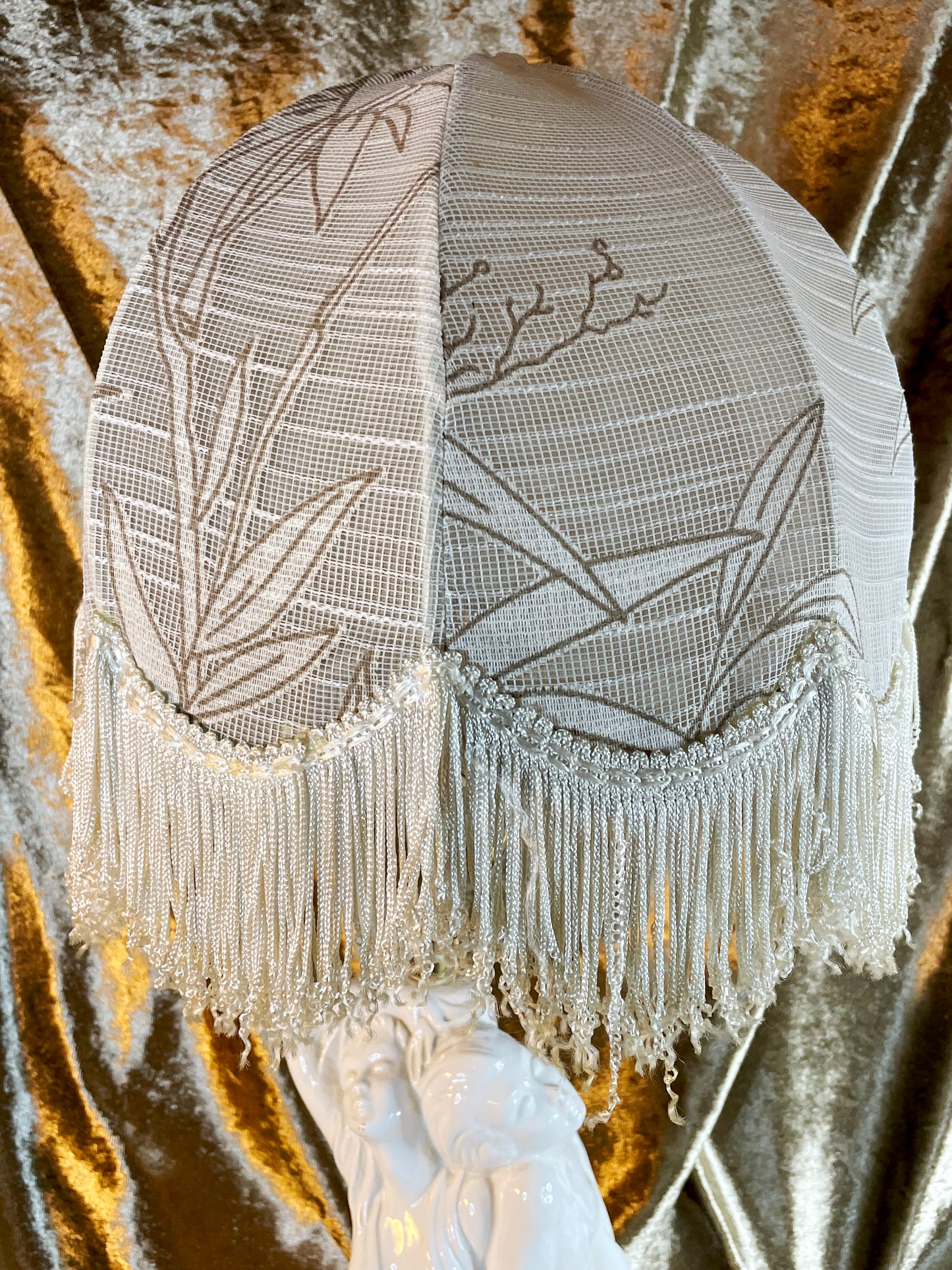 Original Jugendstil Lamp 1910 “Amor & Psyche” White Porcelain & Brass Figurative Table Lamp with Original Shade