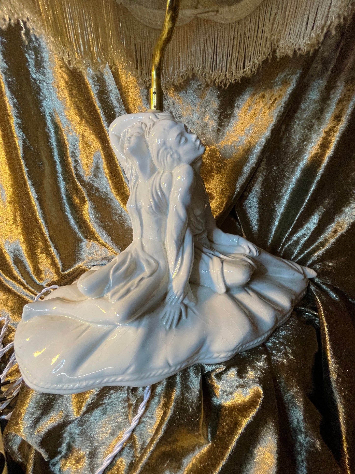 Original Jugendstil Lamp 1910 “Amor & Psyche” White Porcelain & Brass Figurative Table Lamp with Original Shade