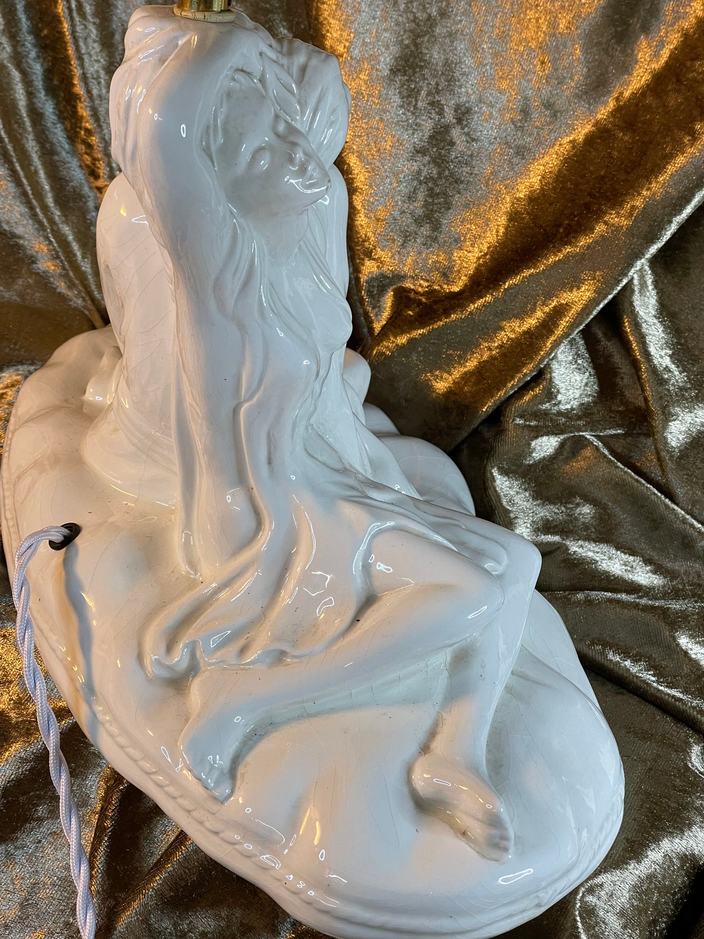 Original Jugendstil Lamp 1910 “Amor & Psyche” White Porcelain & Brass Figurative Table Lamp with Original Shade