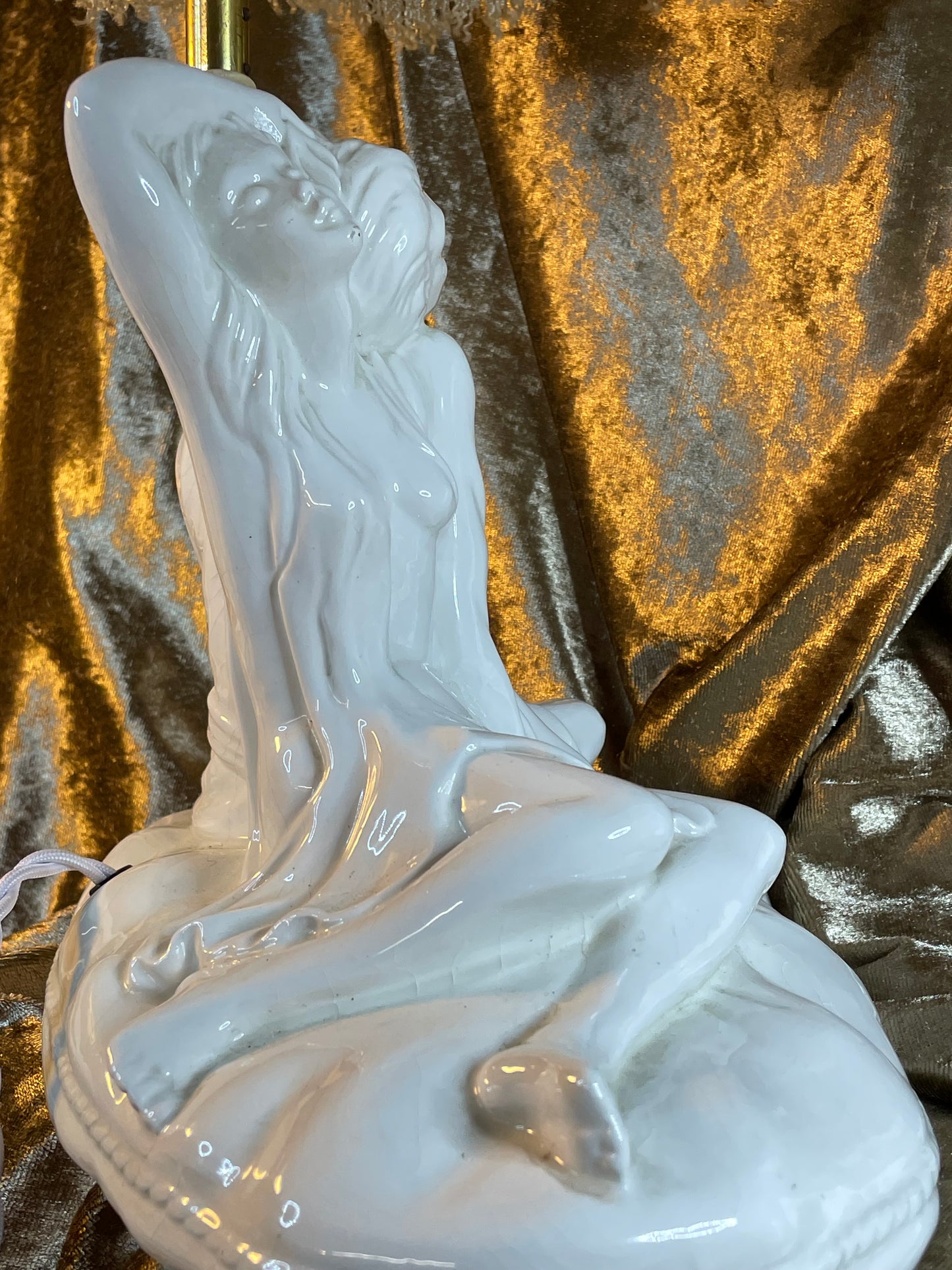 Original Jugendstil Lamp 1910 “Amor & Psyche” White Porcelain & Brass Figurative Table Lamp with Original Shade