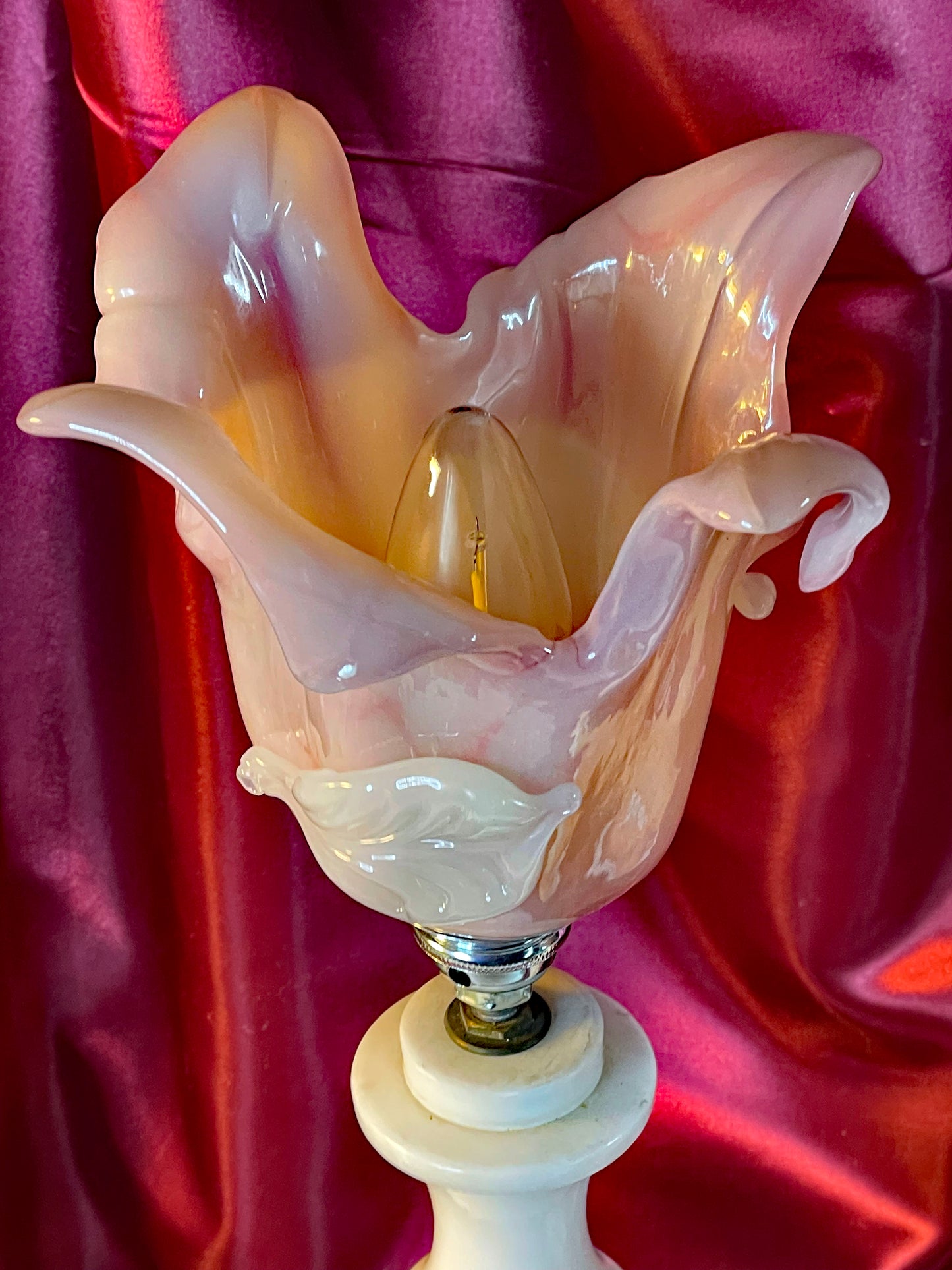 🌸 Pair of Vintage Italian Alabaster Marble Lamps with Pink Murano Glass Tulip Shades — Romantic Mid-Century Boudoir Lighting