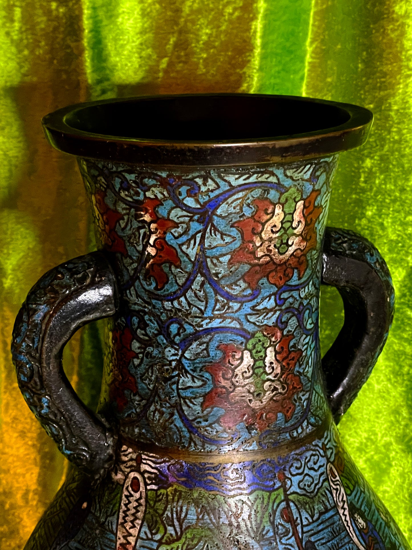 Monumental Meiji Cloisonné Bronze Vase c.1900 — "The Hunt for the Giant Carp" — Attributed to Genryusai Seiya, 37 cm, Twin-Handled