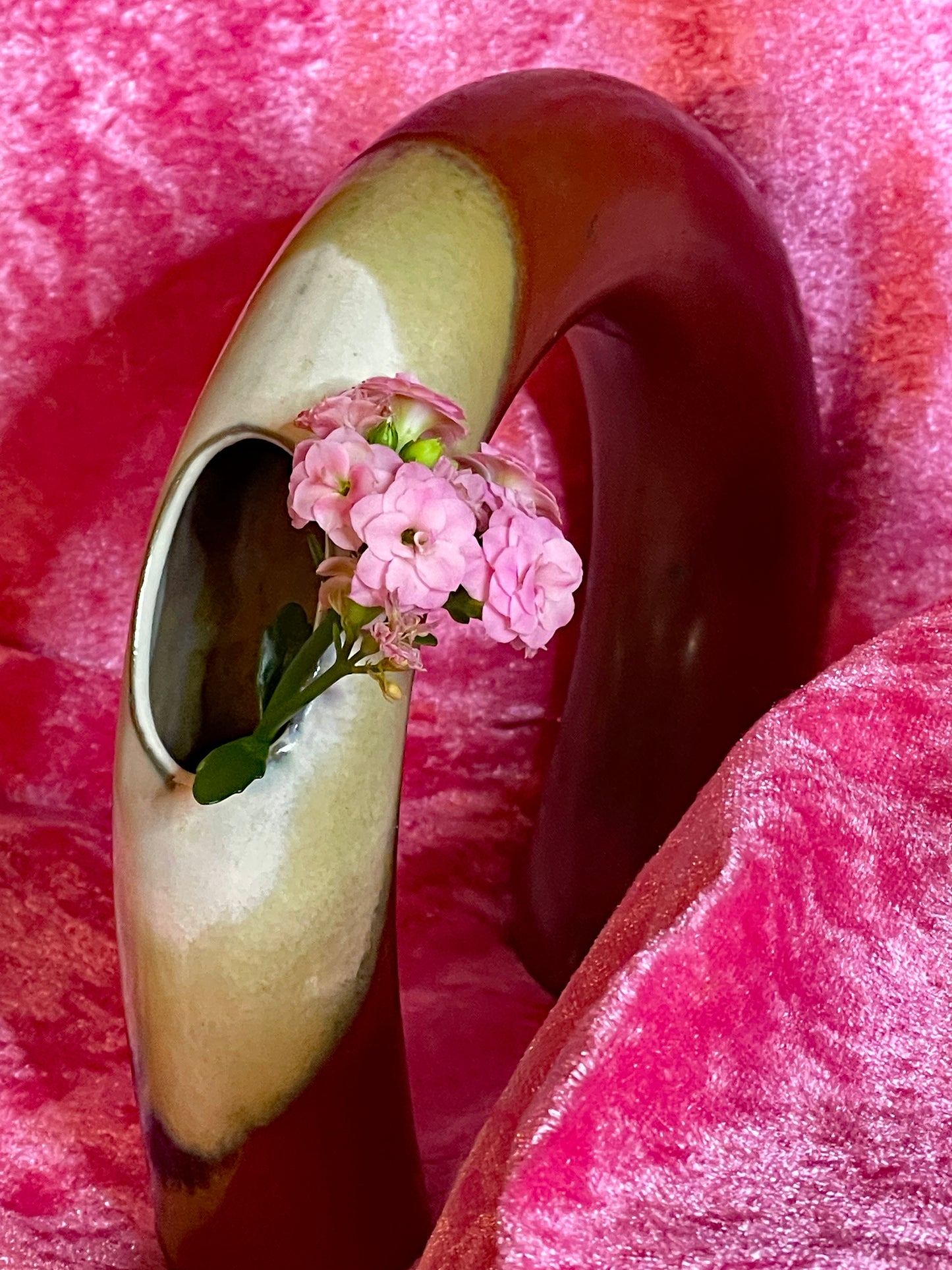 Vintage Japanese Porcelain Jiu-Jitsu Fighters Set with Ikebana Vase – Hand-Painted Figurines Collection (6 Pieces)