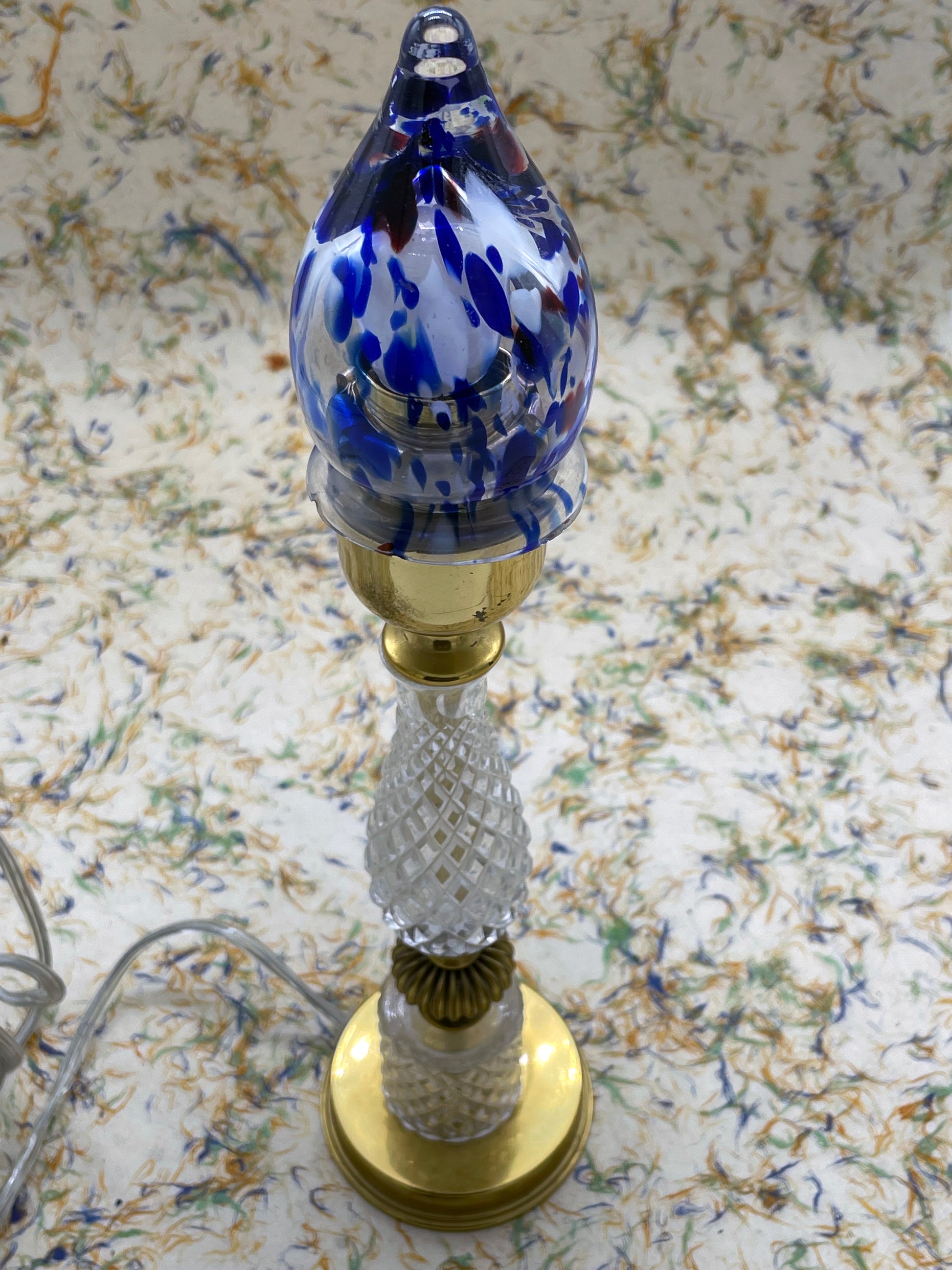 Single crystal table lamp with blue Murano glass flame shade, full view