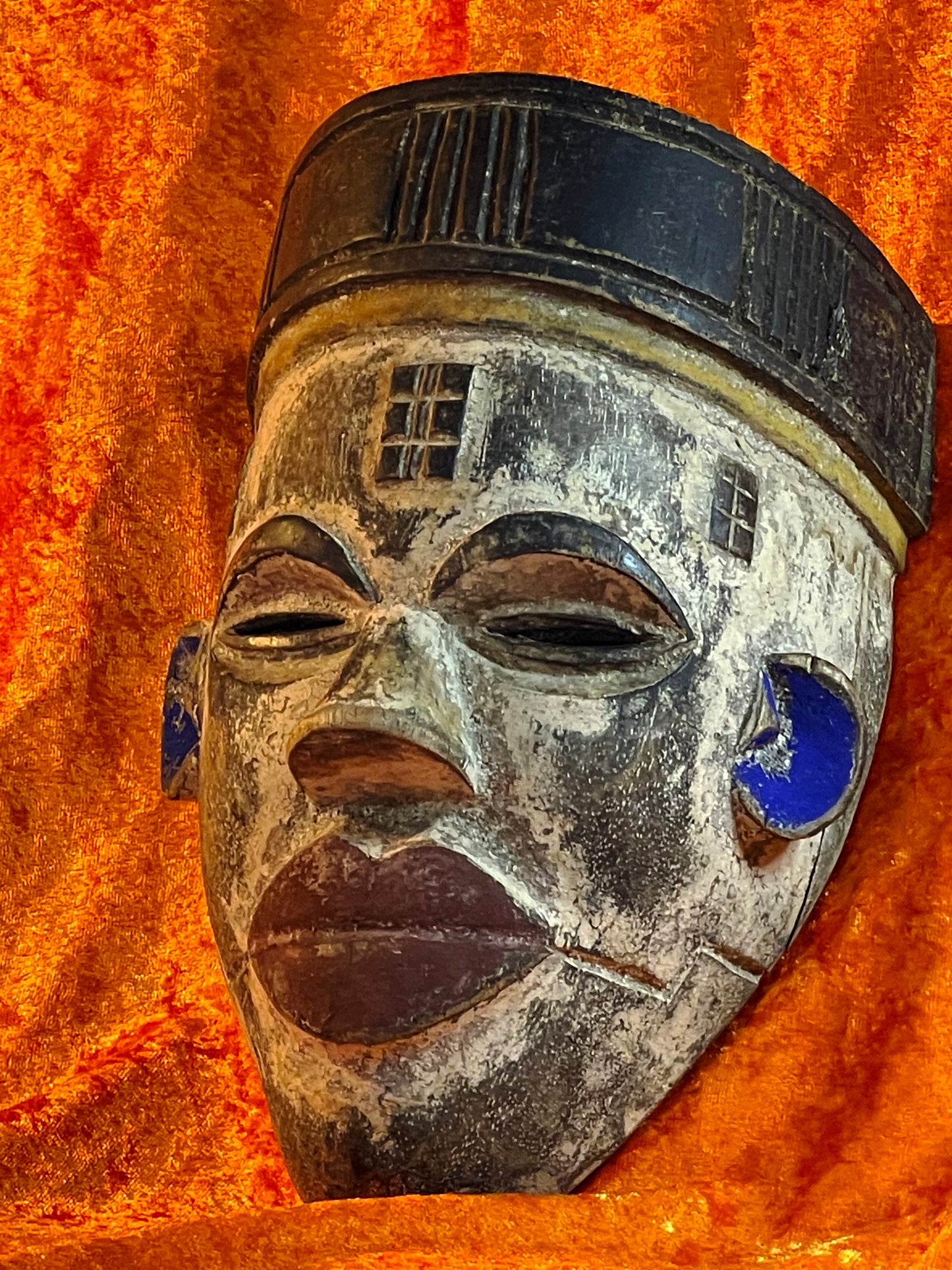 Vintage Ivory Coast Tribal Mask – White Blue Red Polychrome Wood Mask – Cubist Modernist African Art – 28 cm