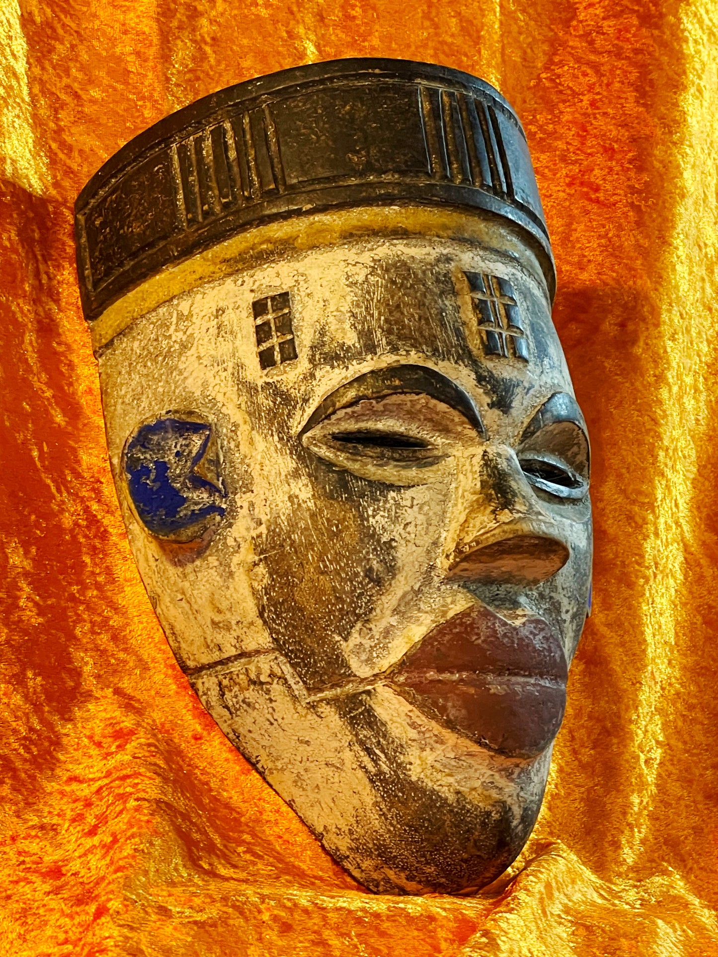 Vintage Ivory Coast Tribal Mask – White Blue Red Polychrome Wood Mask – Cubist Modernist African Art – 28 cm