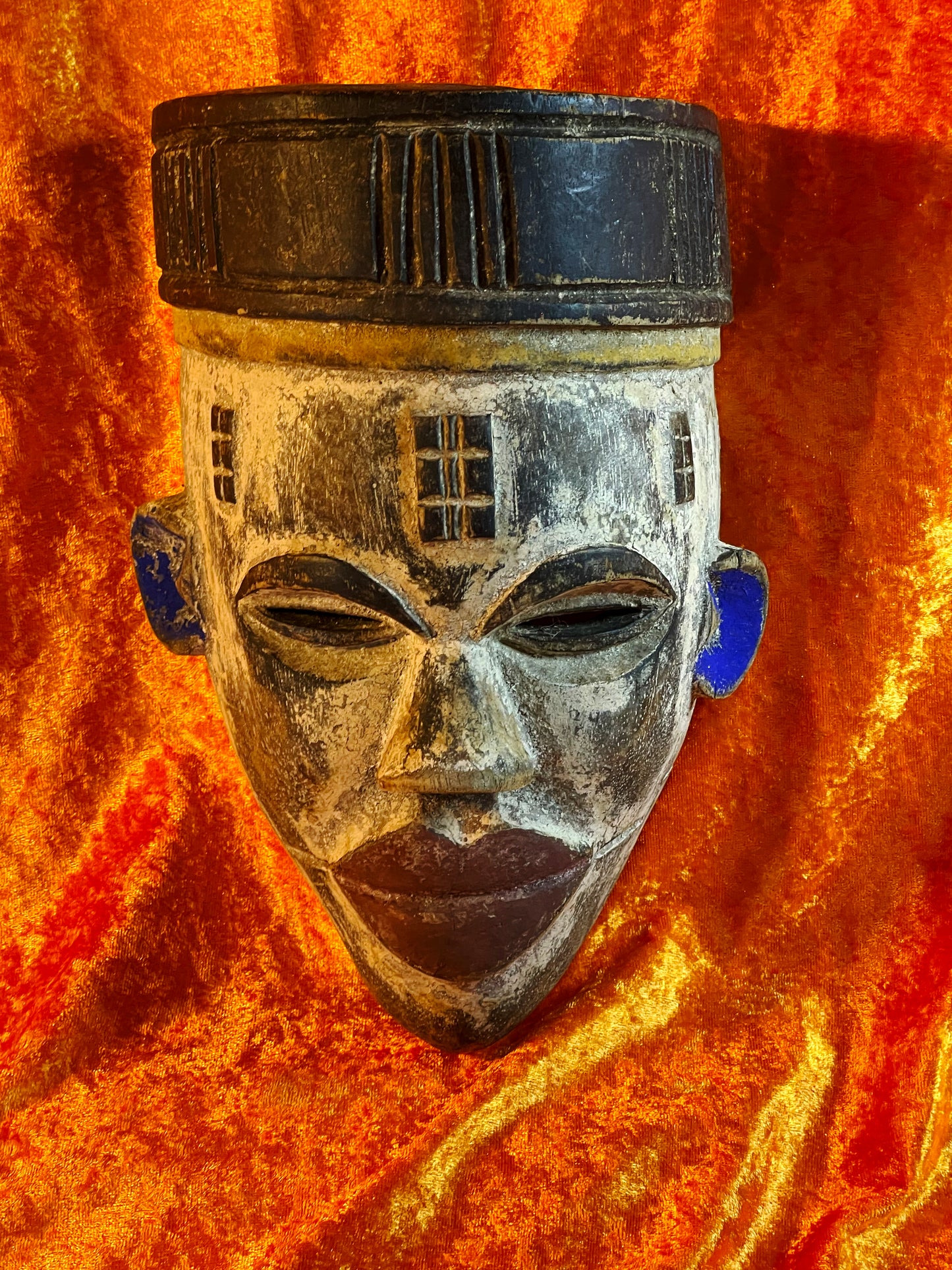 Vintage Ivory Coast Tribal Mask – White Blue Red Polychrome Wood Mask – Cubist Modernist African Art – 28 cm