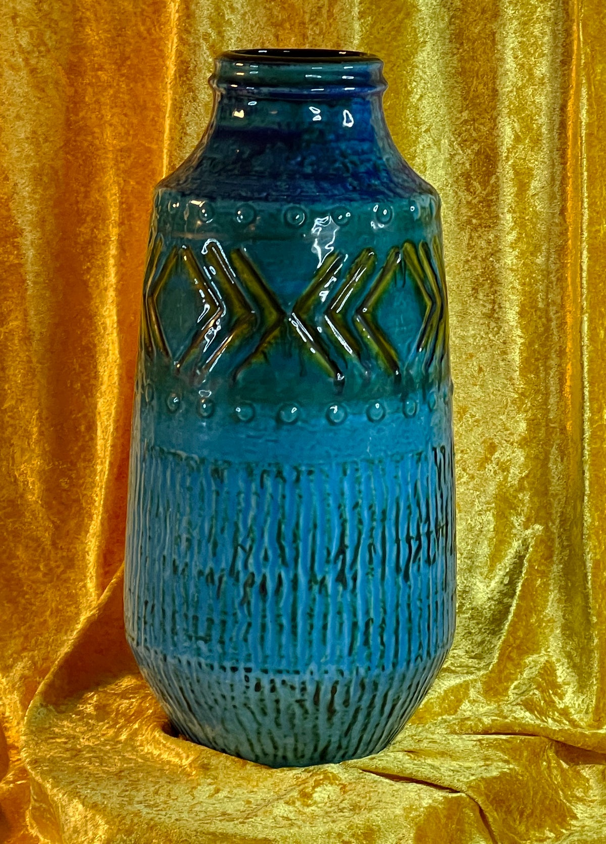 Turquoise West German floor vase, full front view showing chevron band and ribbed body