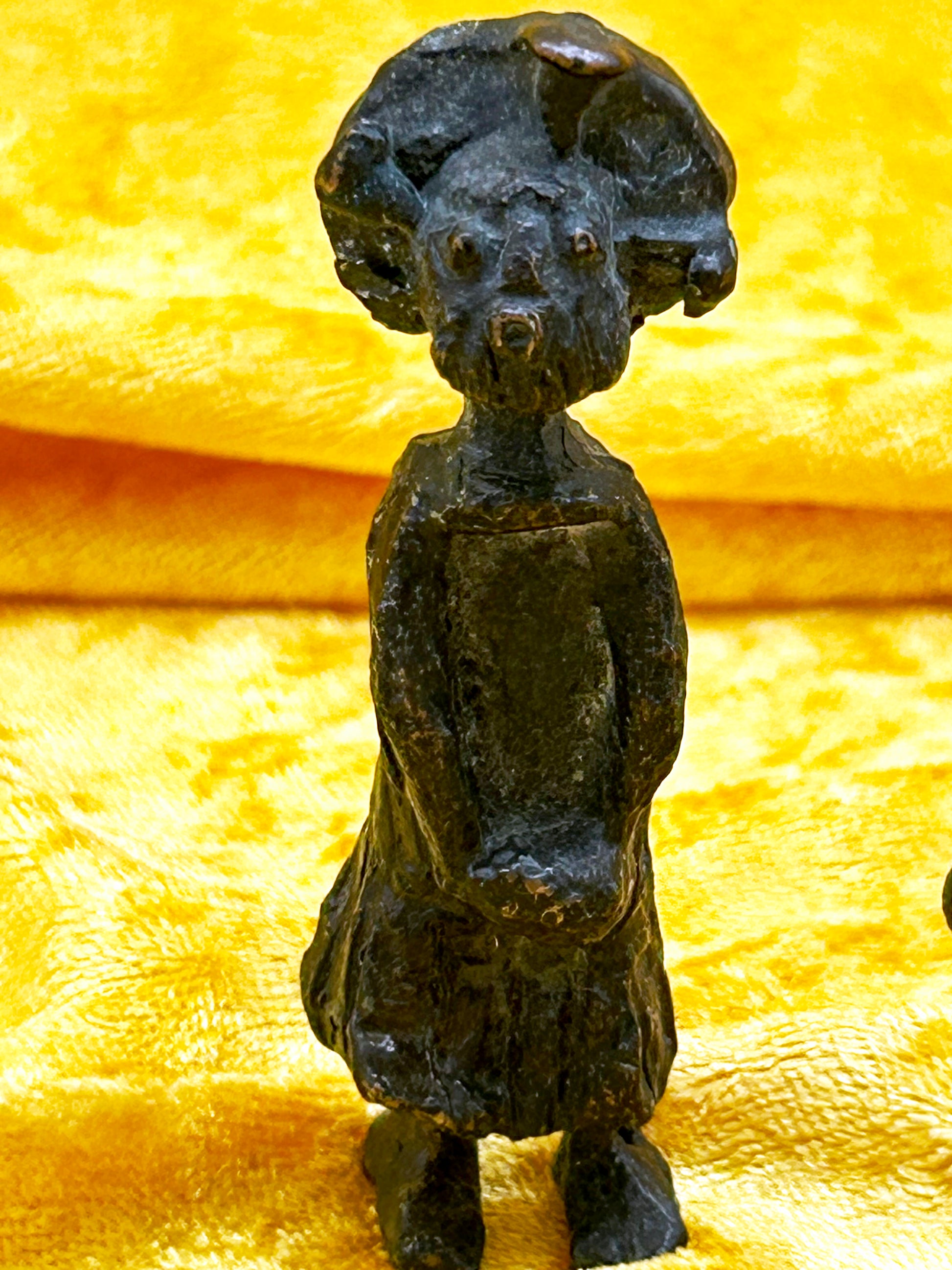 Front view of the bronze figural companion statuette, German vintage souvenir