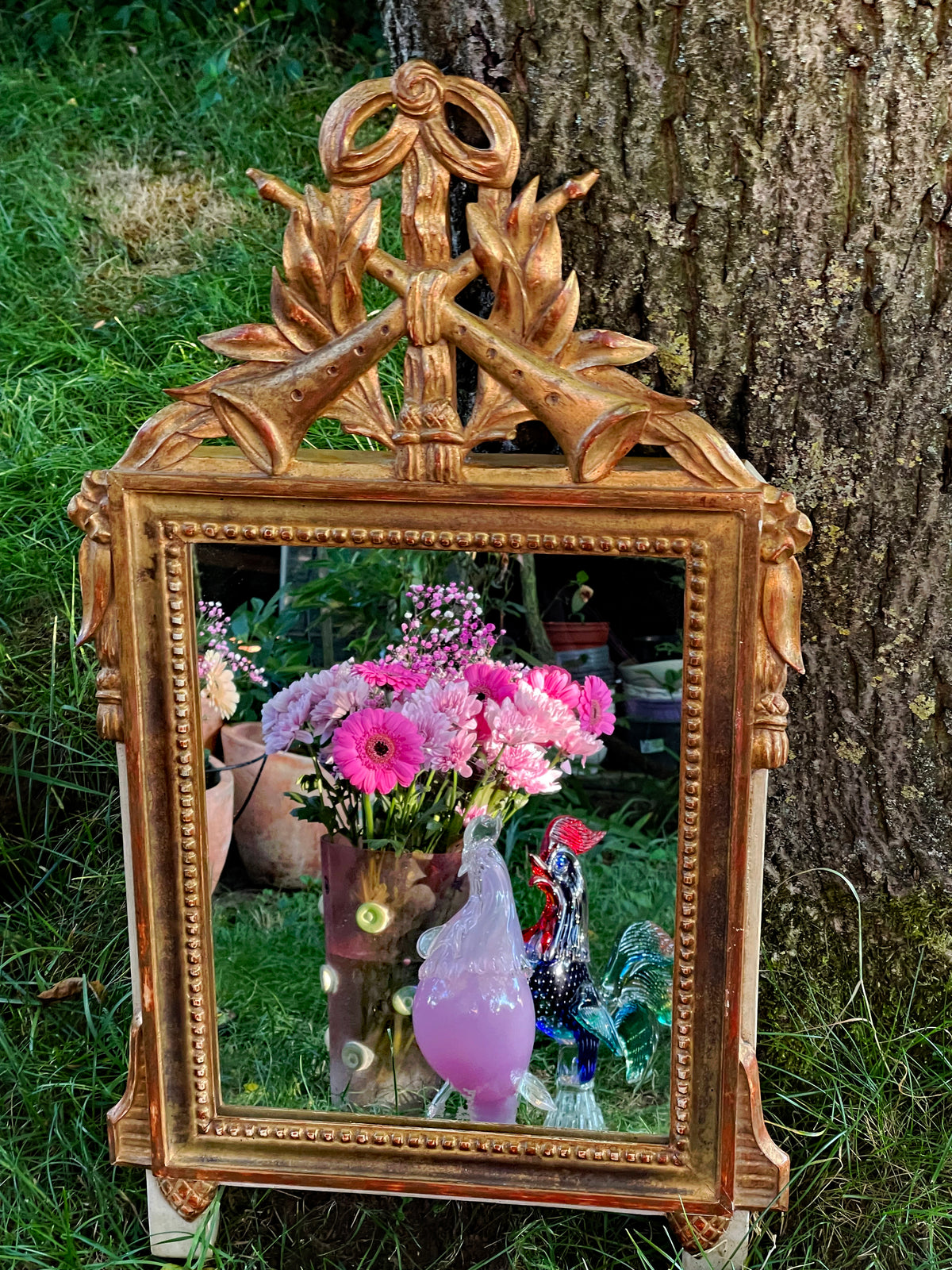 Antique French Louis XVI Giltwood Wall Mirror with Carved Hunting Horns, 19th Century