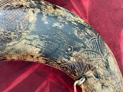 Antique Engraved Powder Horn with Archaic Motives