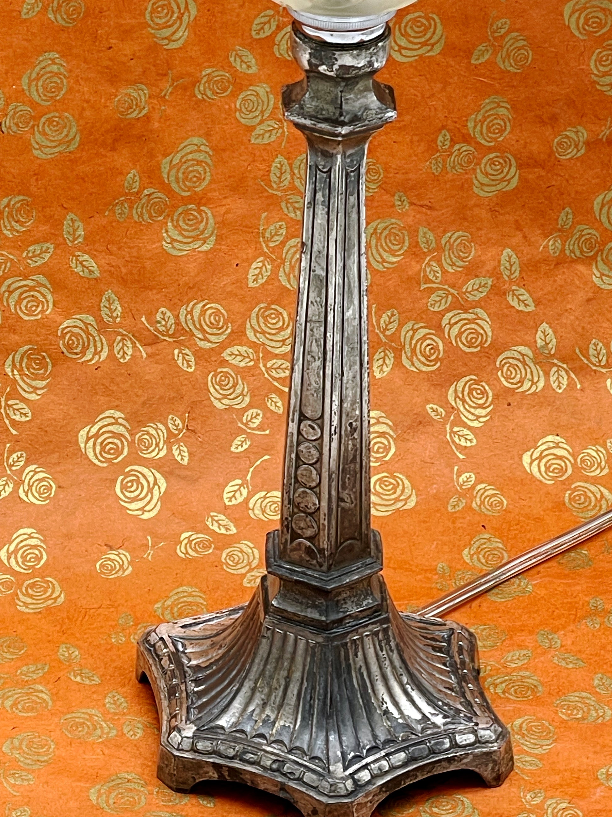 Full view of the silvered Art Déco lamp