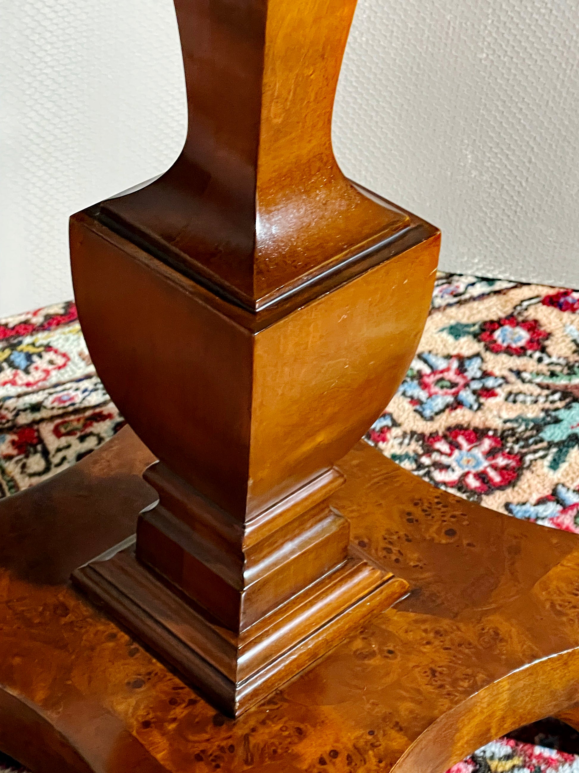 Carved central pedestal column showing fine cabinetmaking