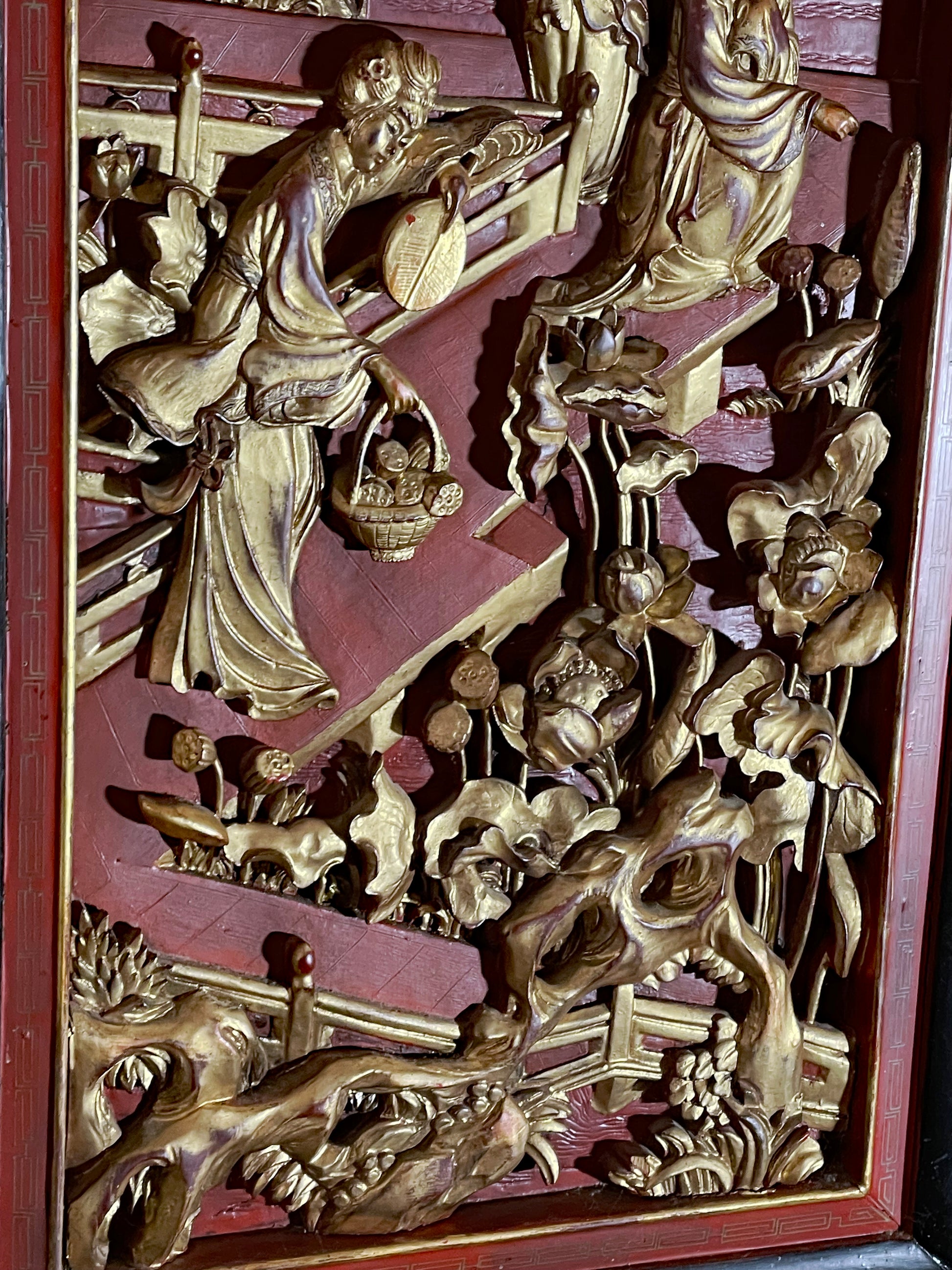 Black lacquered frame and brass hanger of Chinese relief panel