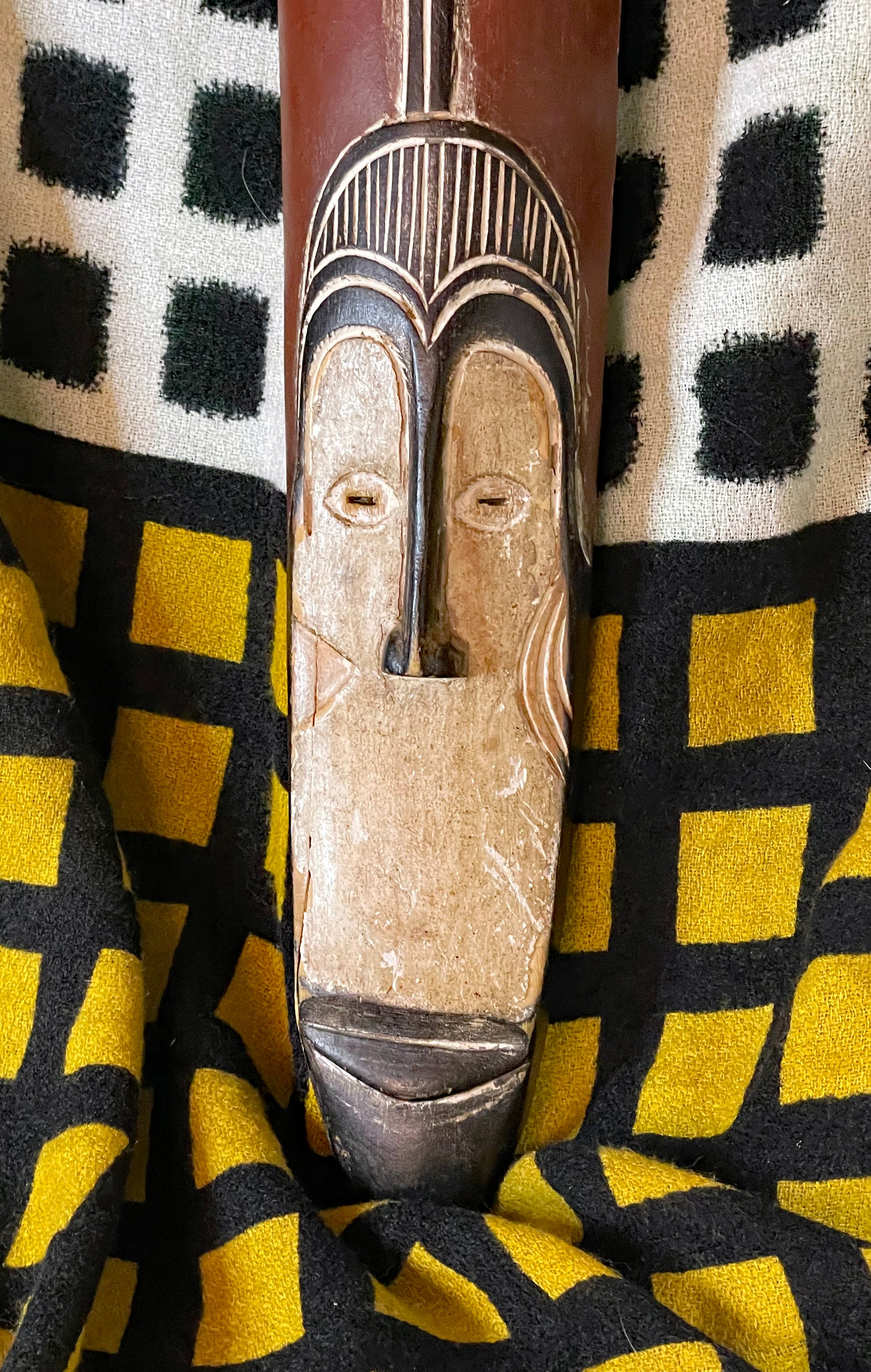 Detail of the elongated face and ridged brow of the Fang-style mask