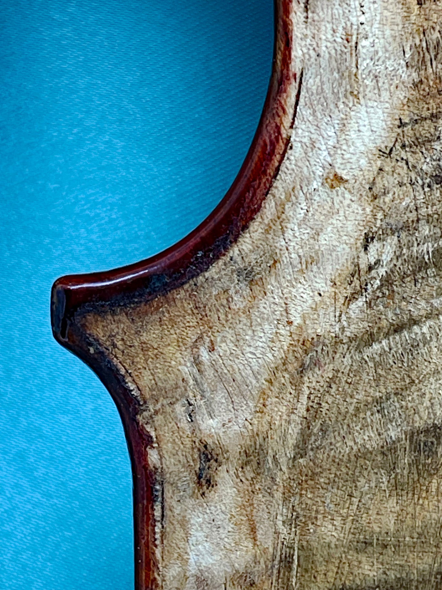Antique American violin lower bout detail