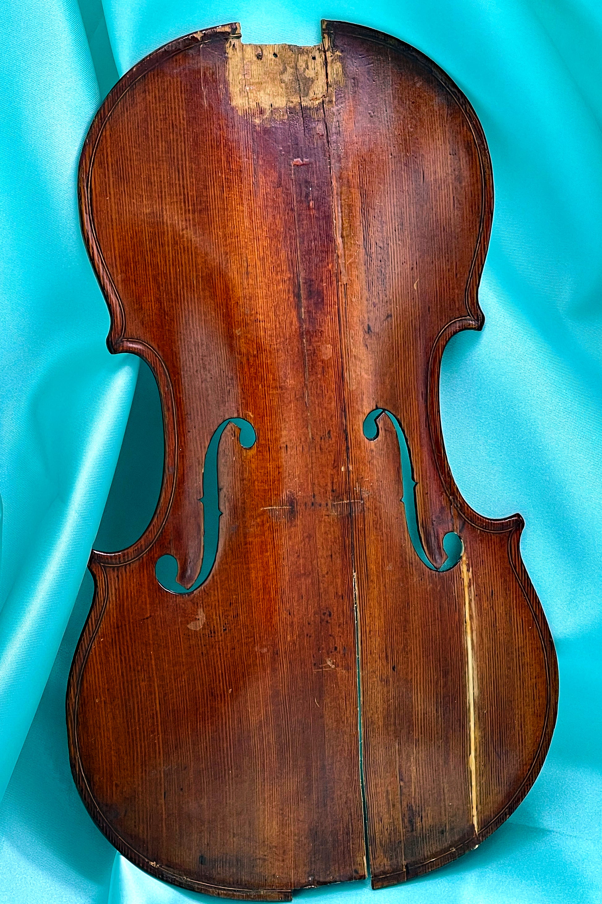 Antique American violin interior label and inscription area