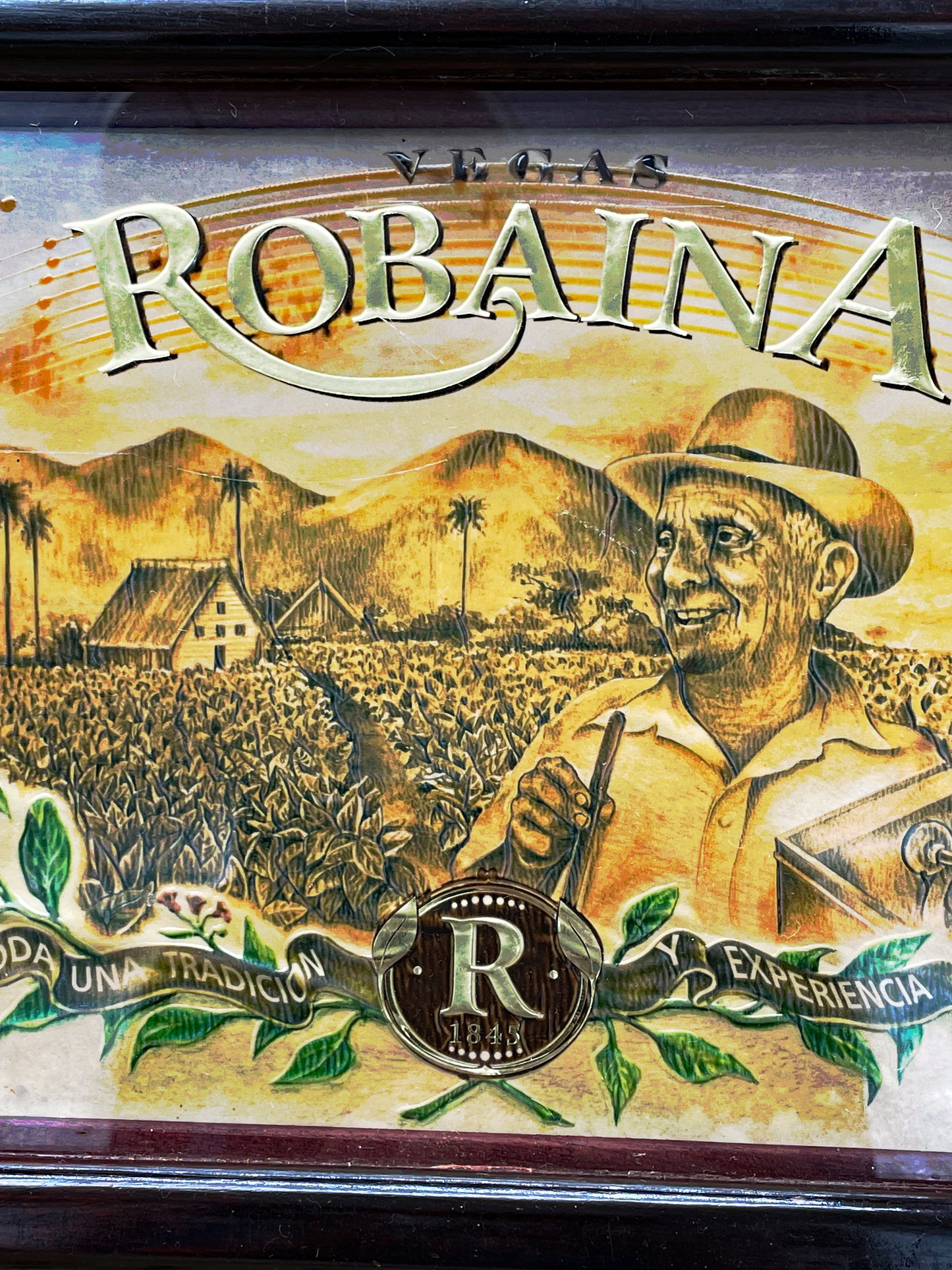 Lacquered wood frame of the Vegas Robaina cigar box