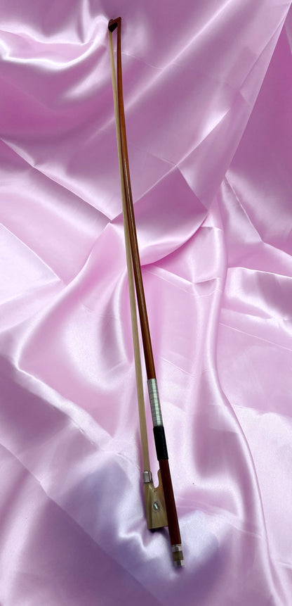 Fine Italian Violin Bow with White Horn Frog – Concert-Ready, Professionally Set Up