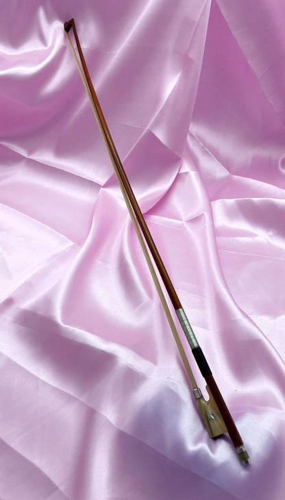 Fine Italian Violin Bow with White Horn Frog – Concert-Ready, Professionally Set Up