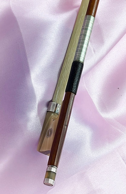 Fine Italian Violin Bow with White Horn Frog – Concert-Ready, Professionally Set Up