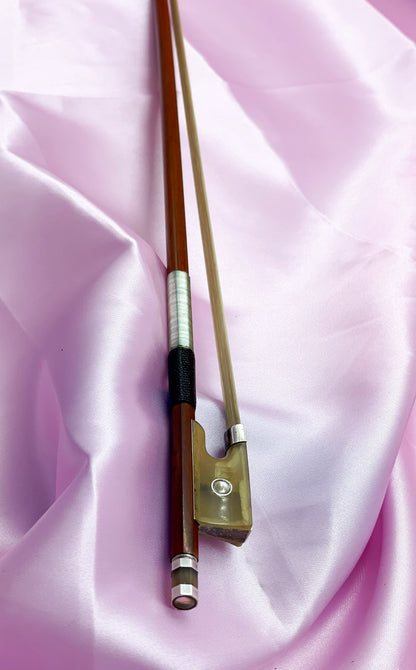 Fine Italian Violin Bow with White Horn Frog – Concert-Ready, Professionally Set Up