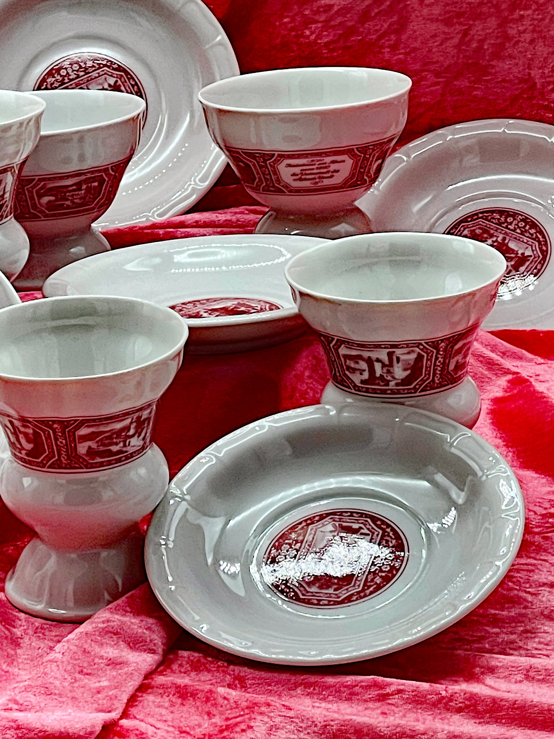 Heinrich porcelain saucer with Rüdesheim transferware view
