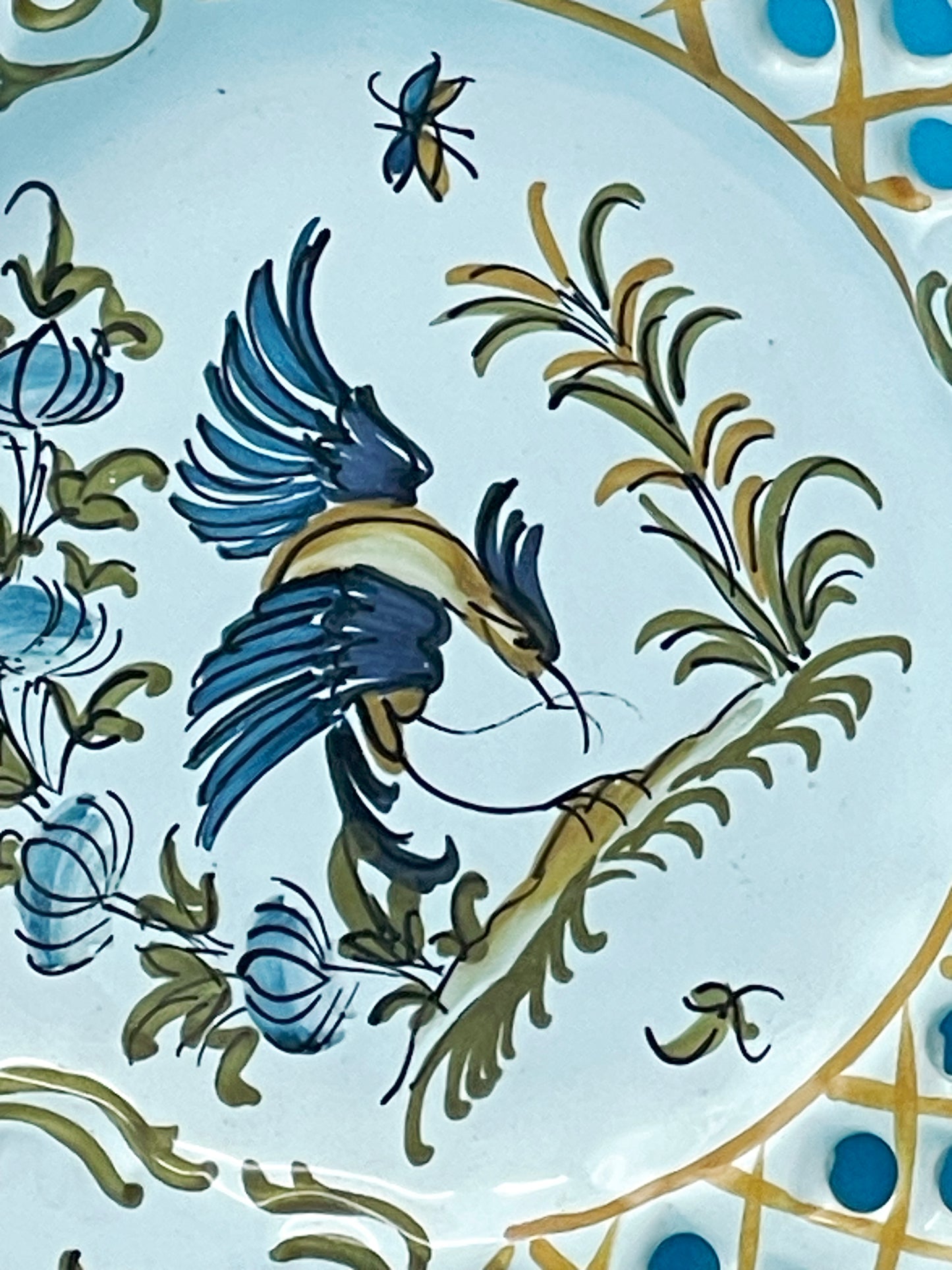 Hand-Painted Faience Wall Plate – Moustiers, France, Signed – 20.5 cm