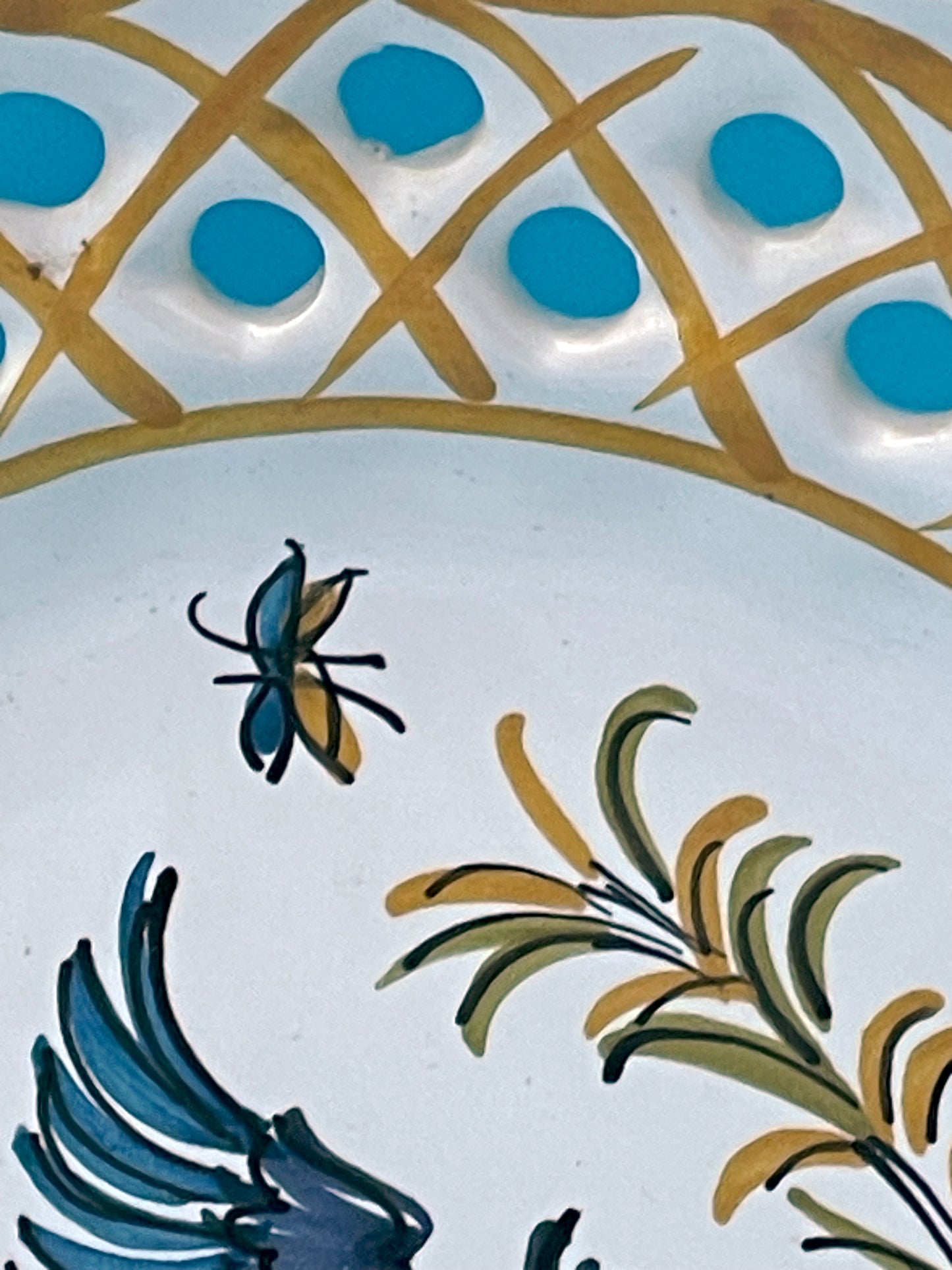 Hand-Painted Faience Wall Plate – Moustiers, France, Signed – 20.5 cm