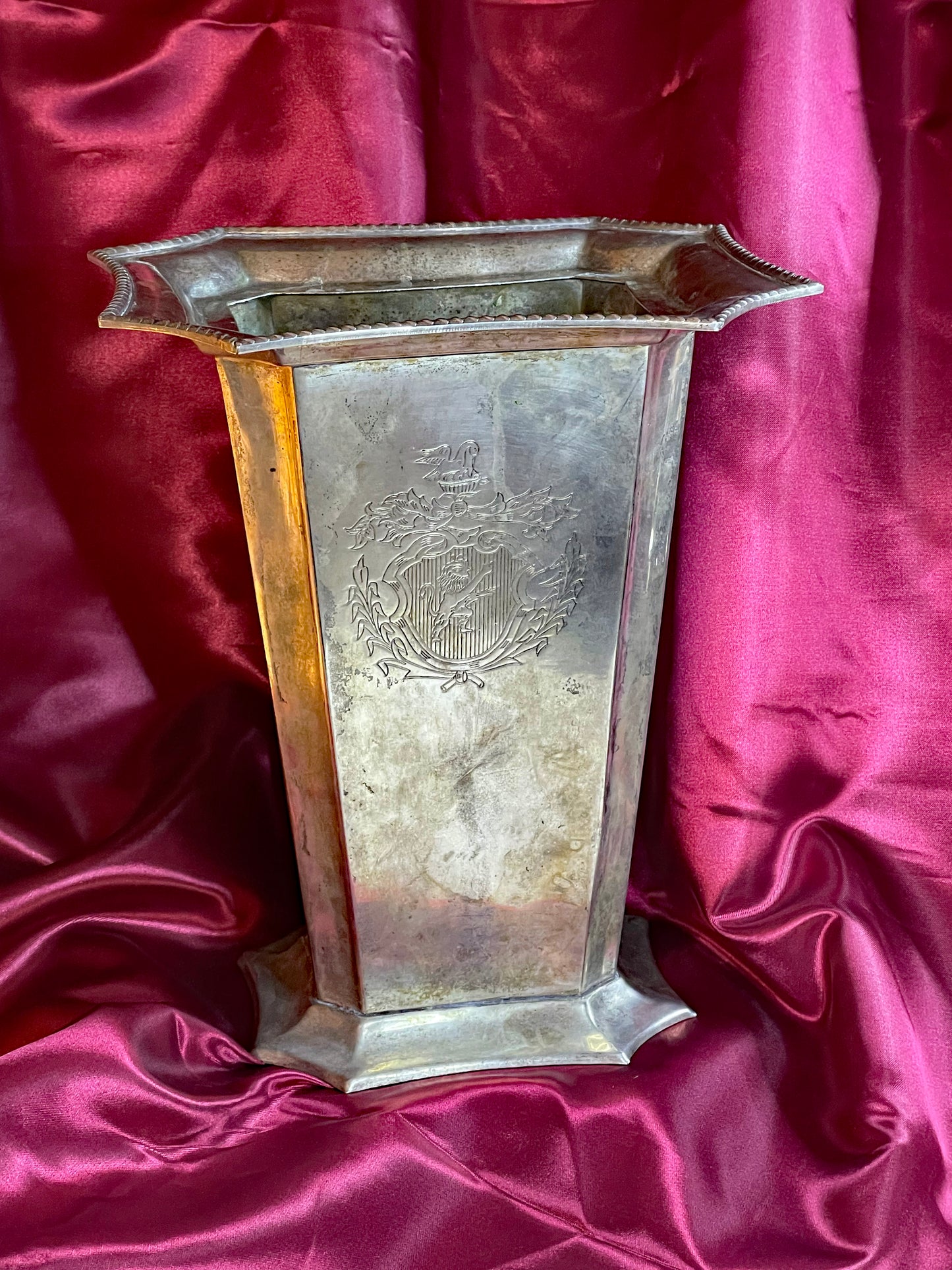 English hotel silver Art Deco champagne cooler with engraved armorial crest, front view