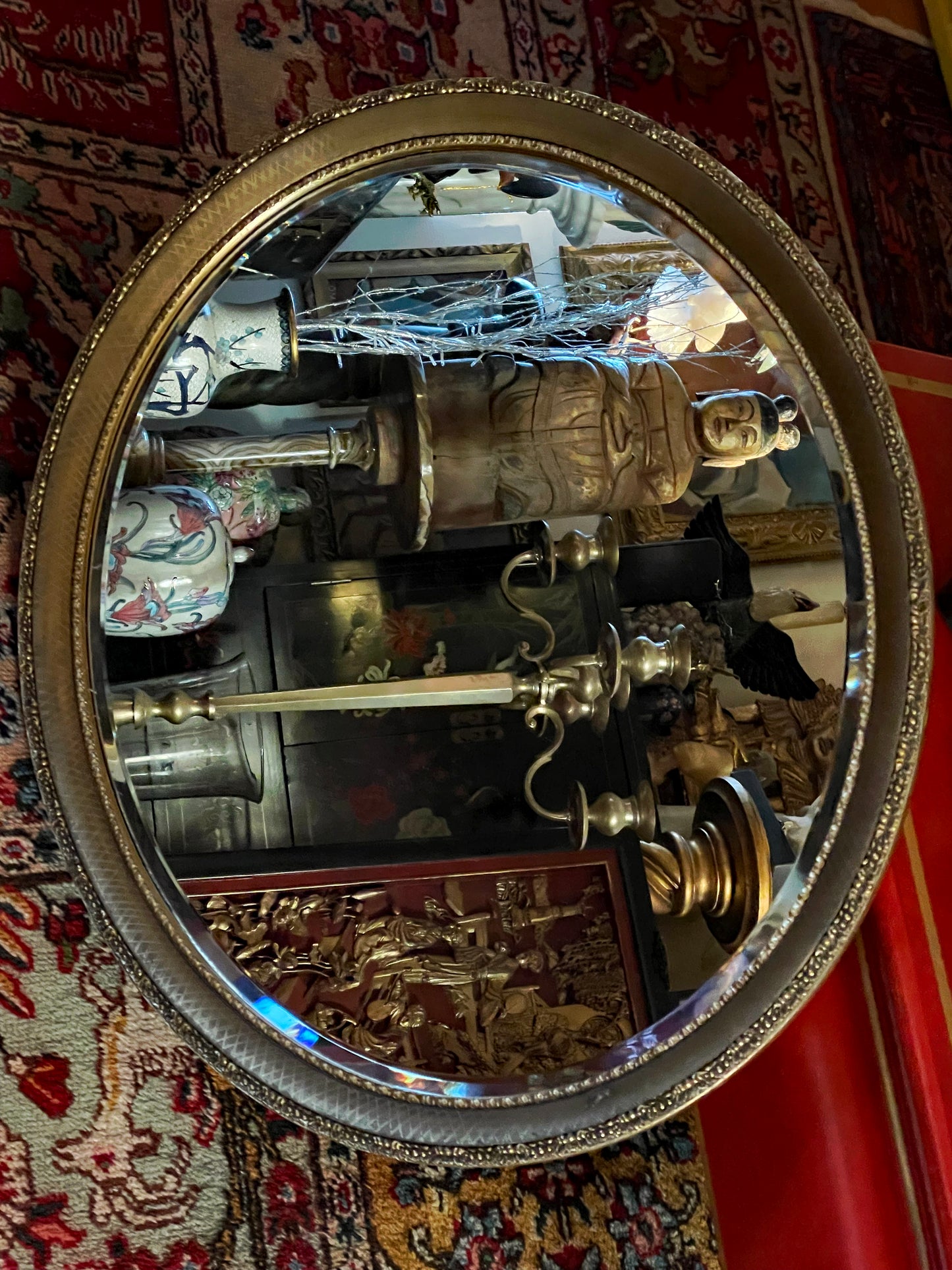 Antique Oval Faceted Crystal Mirror with Ornate Gilt Frame – Hand-Chiselled Decorative Frame, 56 × 66 cm